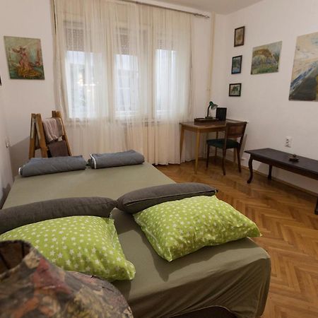 The Pioneers Home 2 Skopje Extérieur photo