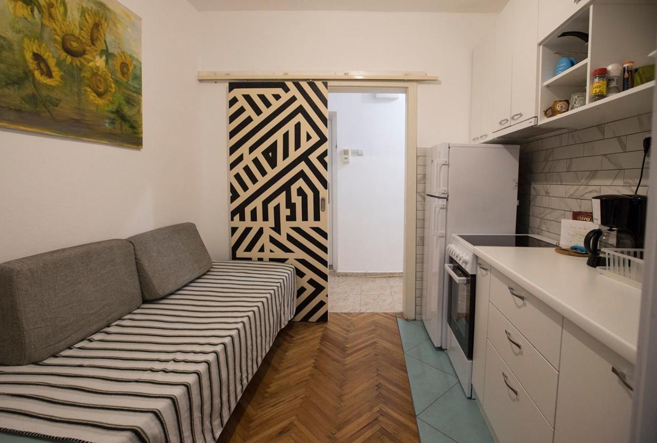 The Pioneers Home 2 Skopje Extérieur photo
