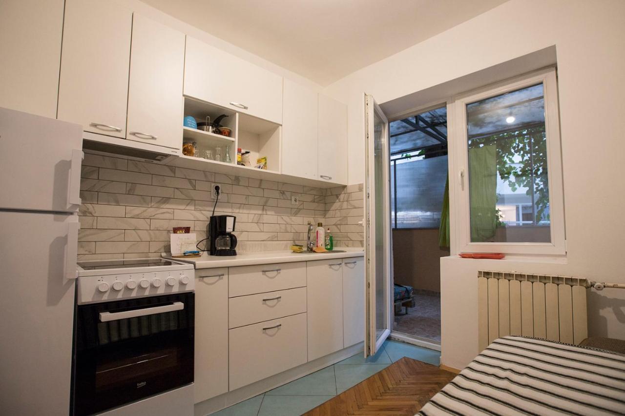 The Pioneers Home 2 Skopje Extérieur photo